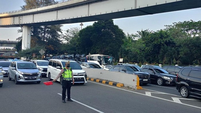 Pemerintah Mitigasi Resiko Kemacetan di Jalur Wisata Saat Libur Tahun Baru 2025