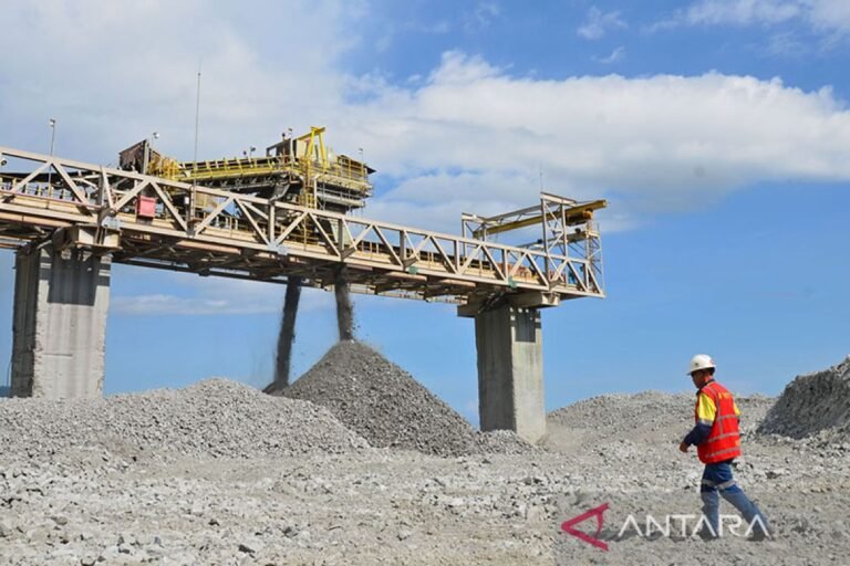 Hilirisasi Tambang Buka Lapangan Kerja di Daerah Tertinggal
