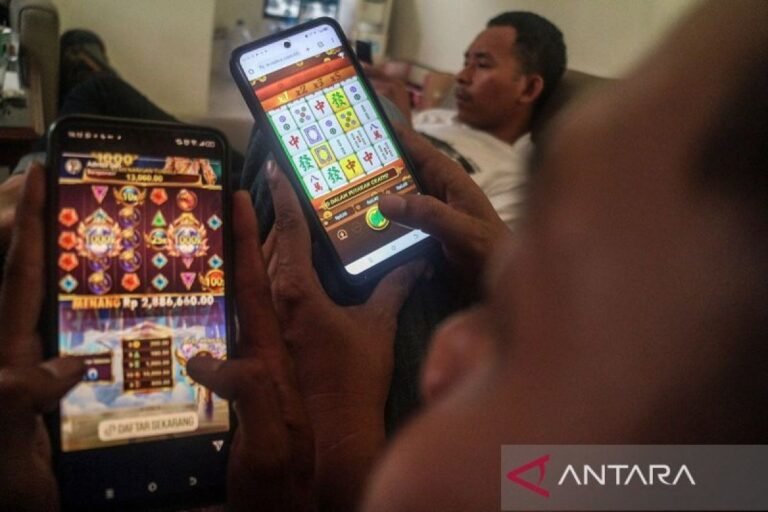 Pemerintah Coret Penerima Bansos yang Salahgunakan Dana untuk Judi Daring