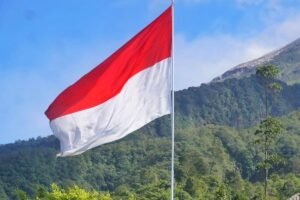 Utamakan Merah Putih, Hindari Simbol Lain Jelang HUT ke-80 RI