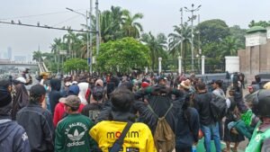 Percaya Proses Hukum, Saatnya Masyarakat Akhiri Demonstrasi Anarkis