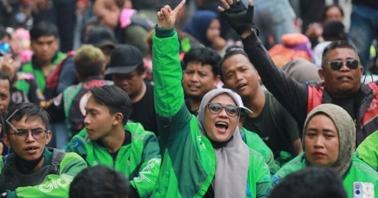 TNI-Polri Bersinergi Redam Demo, Ajak Masyarakat Waspada Provokasi