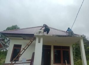 Bantuan Rehab Rumah Kepala Suku di Mimika Jadi Bukti Nyata Pemerintah Hadir untuk Rakyat Papua