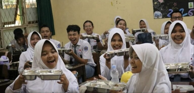 Program MBG Jadi Proyek Gerakkan Ekonomi hingga Serap Tenaga Kerja