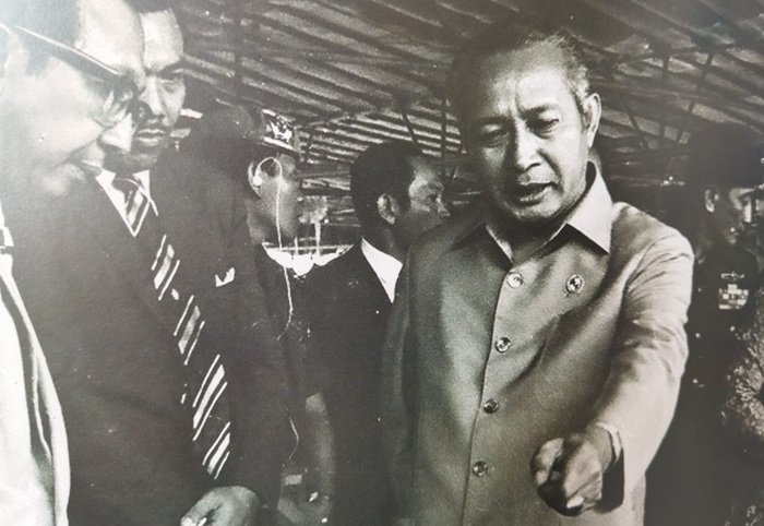 Soeharto Terima Gelar Pahlawan: Pengakuan Negara atas Dedikasi dan Pengabdian