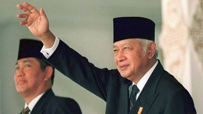 Menolak Provokasi Aksi Penolakan Gelar Pahlawan Soeharto demi Stabilitas Bangsa
 