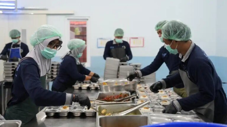 Efisiensi Tanpa Kompromi, MBG Tetap Jangkau Puluhan Juta Penerima