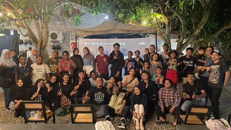 Menggugah Kesadaran Lewat Pesta Babi: Diskusi Hangat di Easy Coffee Timika Soroti Masa Depan Tanah Papua