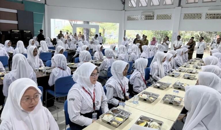 Kehadiran Taruna Akmil di Sekolah Rakyat Bersifat Pendampingan Karakter