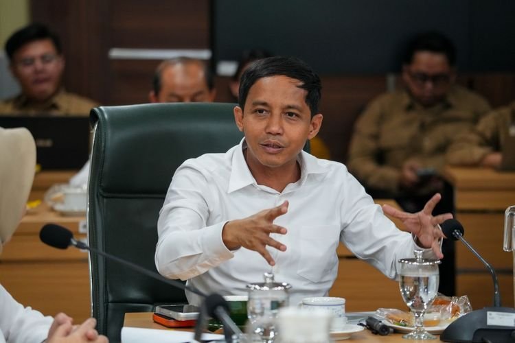 Perdagangan Karbon sebagai Instrumen Daya Saing Industri Nasional