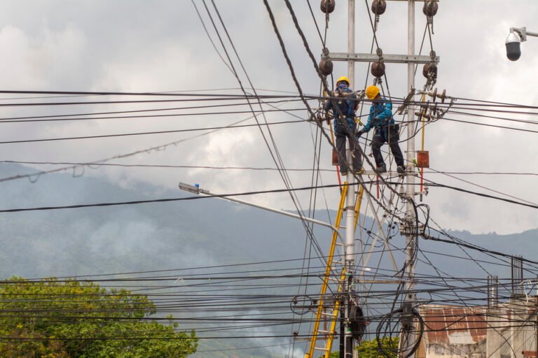 Elektrifikasi Desa Jadi Bukti Komitmen Pemerintah Hadirkan Listrik hingga Pelosok