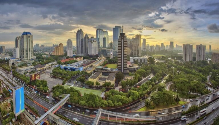 Ekonomi Indonesia Tumbuh Stabil Berkat Investasi dan Hilirisasi