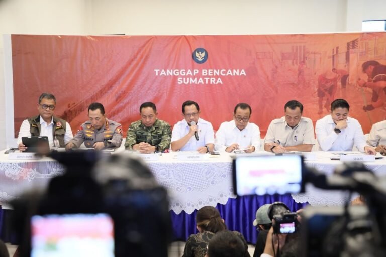 Pemerintah Pastikan Penanganan Terpadu Bencana Alam Berjalan 24 Jam