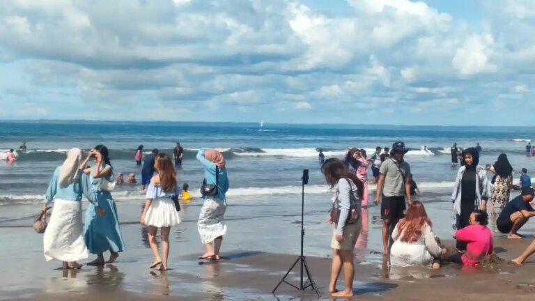 Ekonom: Investasi Manufaktur hingga Pariwisata Bisa Jadi Motor Pertumbuhan Ekonomi