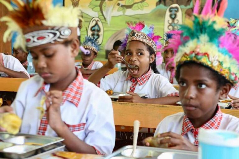 Billy Mambrasar: MBG Jadi Investasi Strategis untuk Masa Depan Generasi Papua