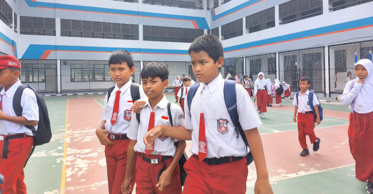 Revitalisasi dan Digitalisasi Sekolah Menjadi Fondasi Pemerataan Pendidikan